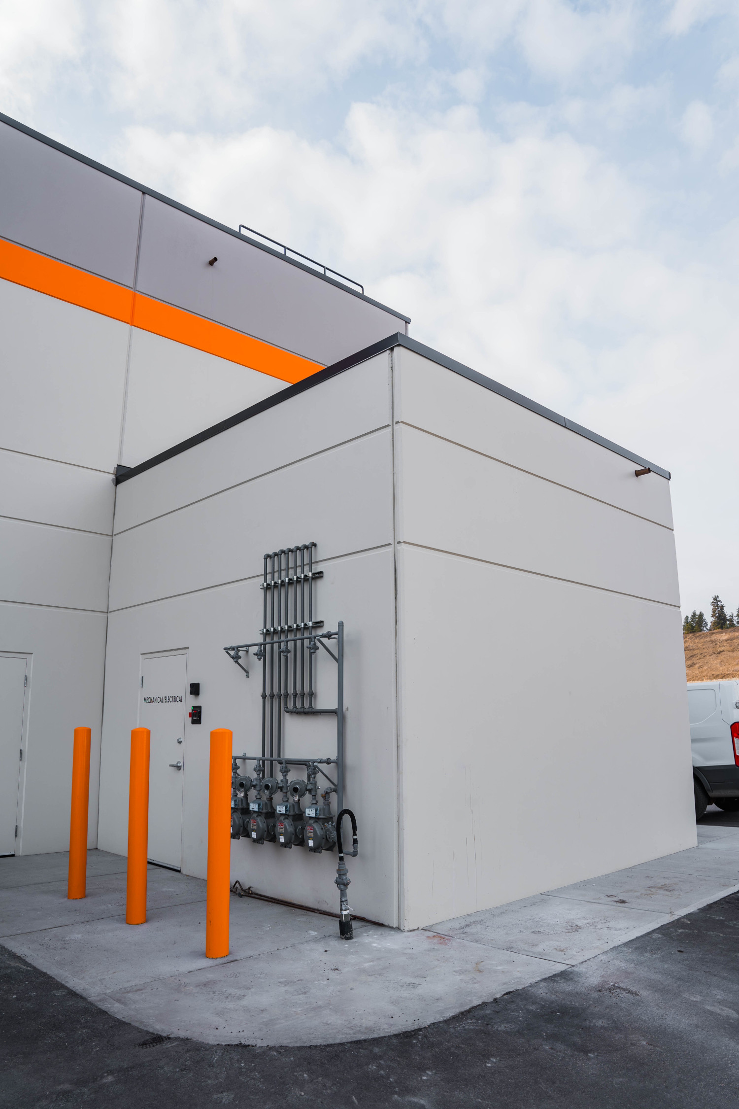 Airport Business Centre industrial construction project exterior